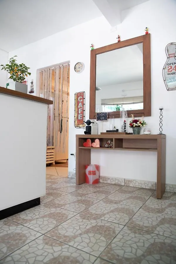 Hostel Calábria 5 minutos da Vila Madalena e Beco do Batman São Paulo