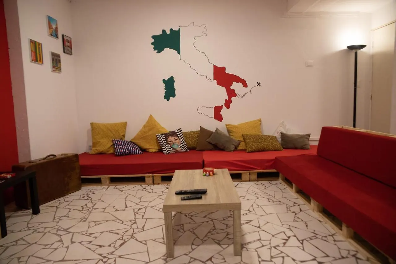 Hostel Calabria Na Vila Madalena Junto A Alegria Da Vila Sao Paulo 0*,